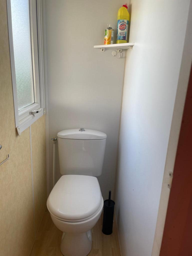 Mobil-home au bord de l’eau photo 4