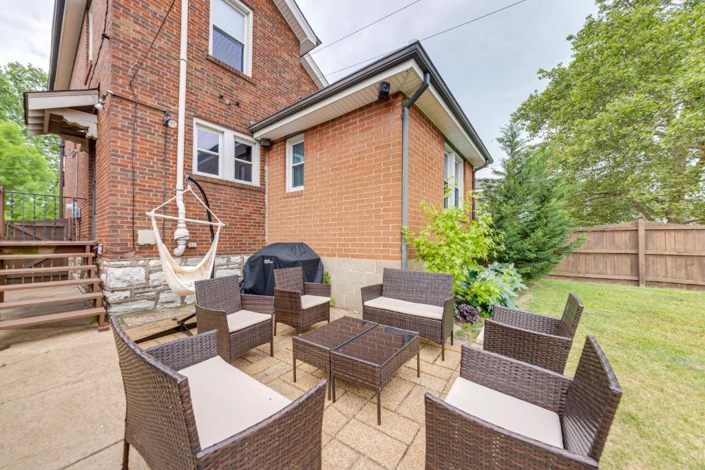 Pet-Friendly St Louis Home with Grill and Backyard photo 1