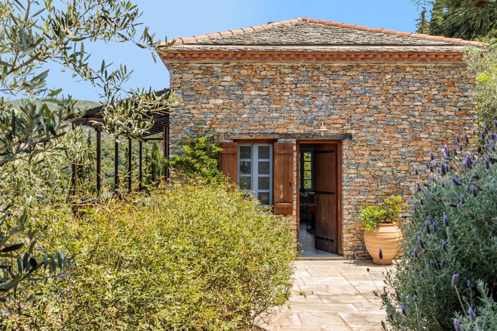 Villa Almond photo 2