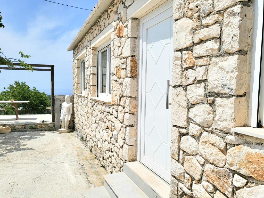 Angelos Stone Cottage photo 3