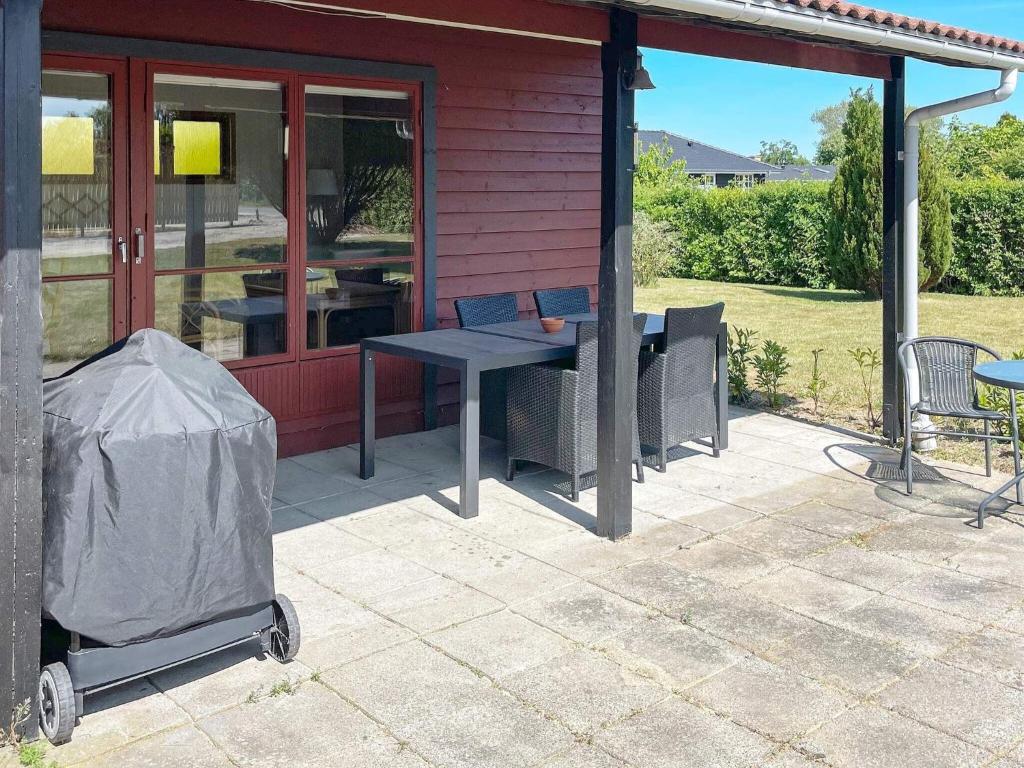 4 person holiday home in Str by photo 4