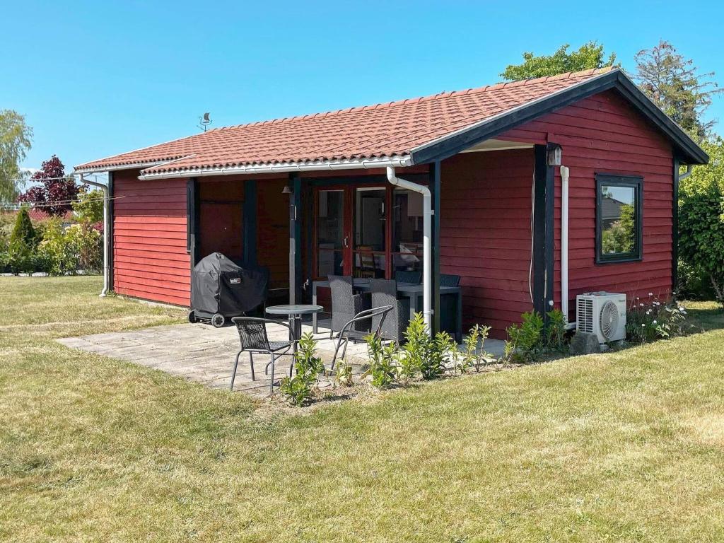 4 person holiday home in Str by photo 2