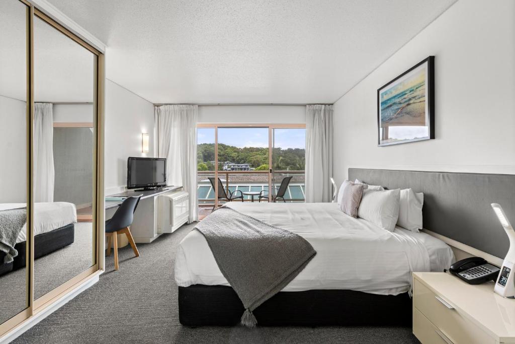 Pacific Bay Resort photo 3