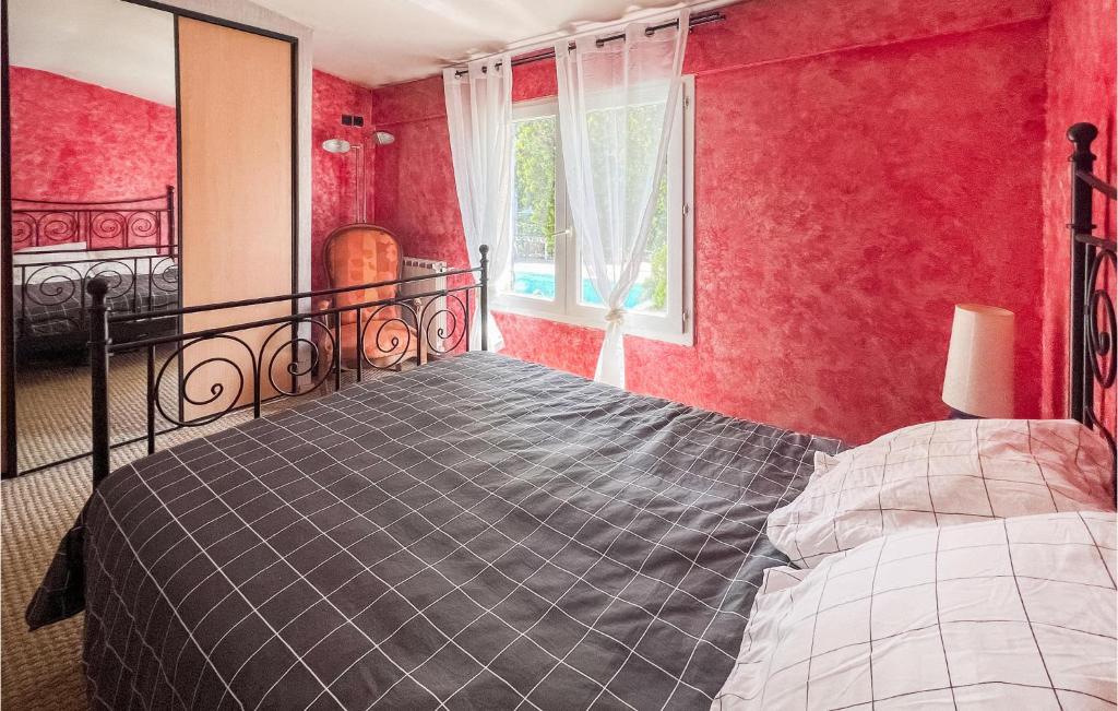 Amazing Home In Cuers With Outdoor Swimming Pool, Wifi And 3 Bedrooms photo 3