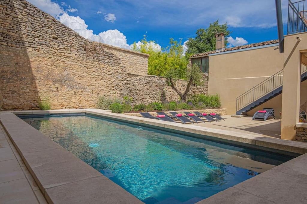 Splendide maison de village avec vues et piscine