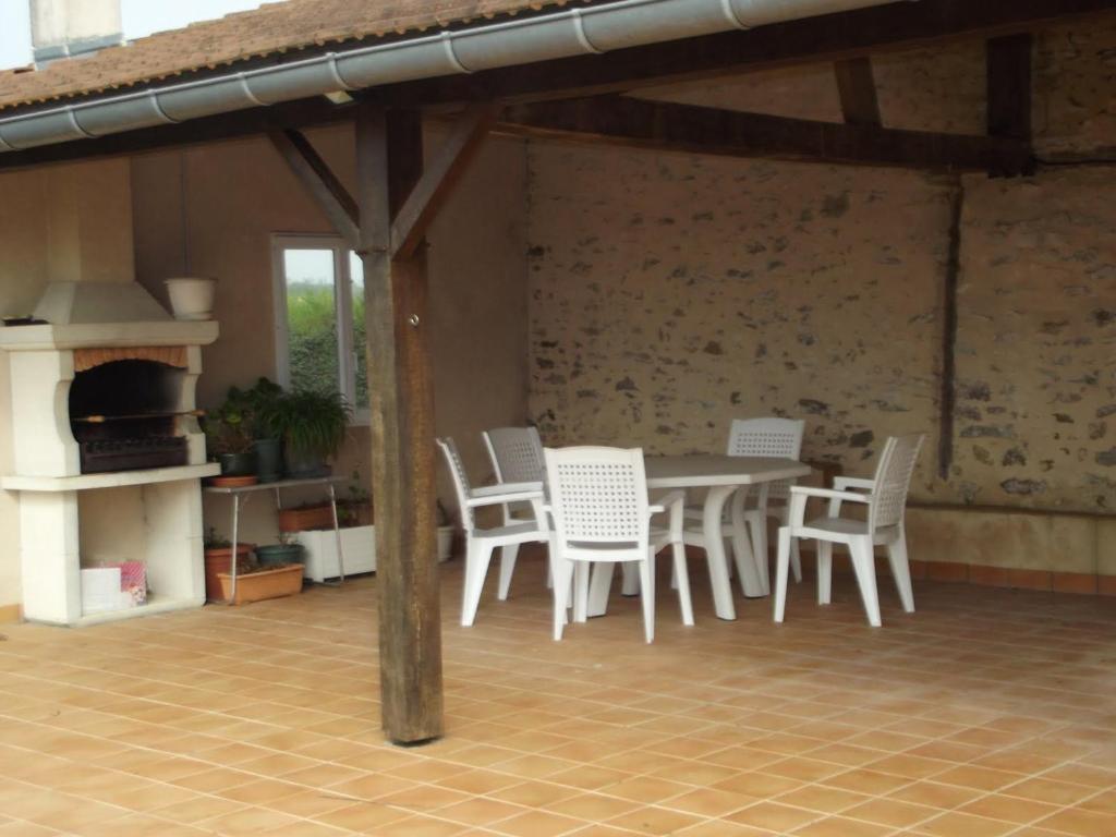 Guestroom Saulnay, 1 pièce, 2 personnes - FR-1-591-499 photo 2
