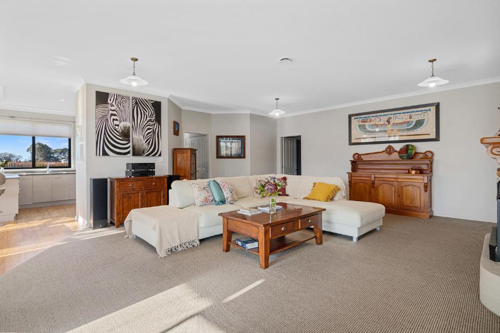 Selmes Sanctuary - Blenheim Holiday Home photo 4