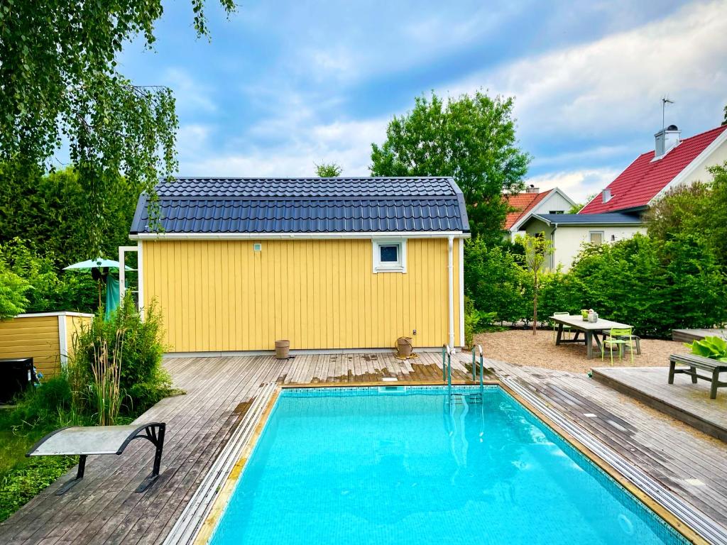 Charming little country house in central Älmhult photo 1