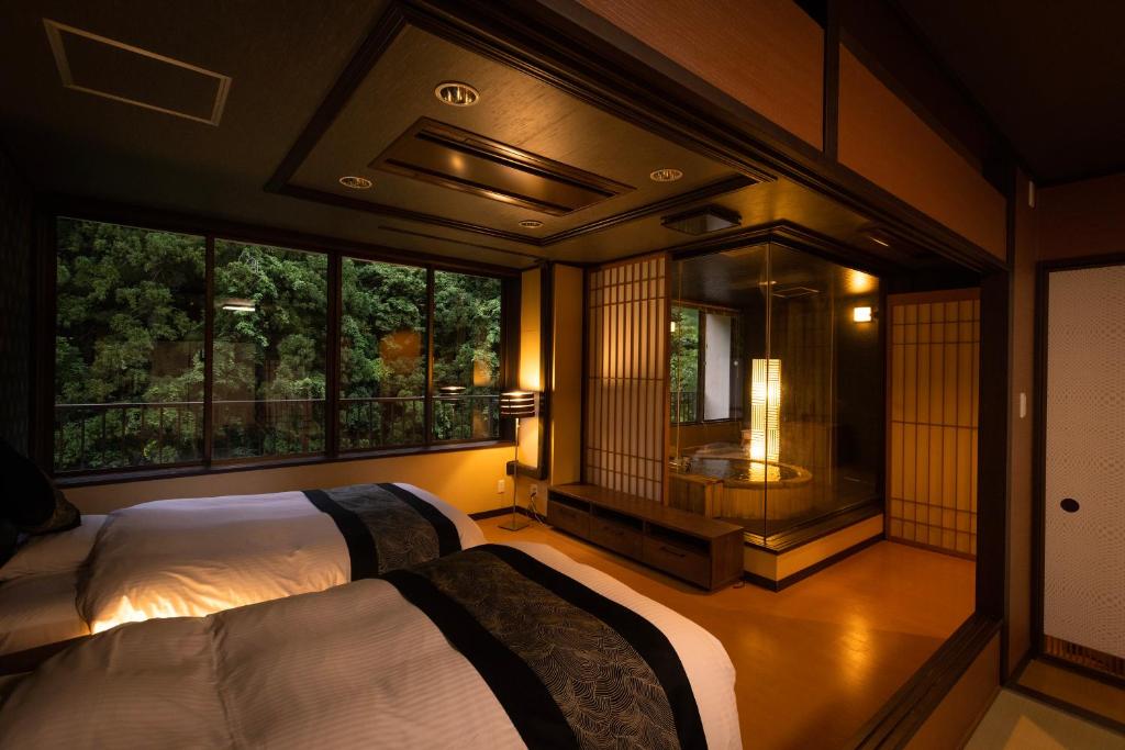 Yamanakaonsen Ohanami Kyubei photo 2