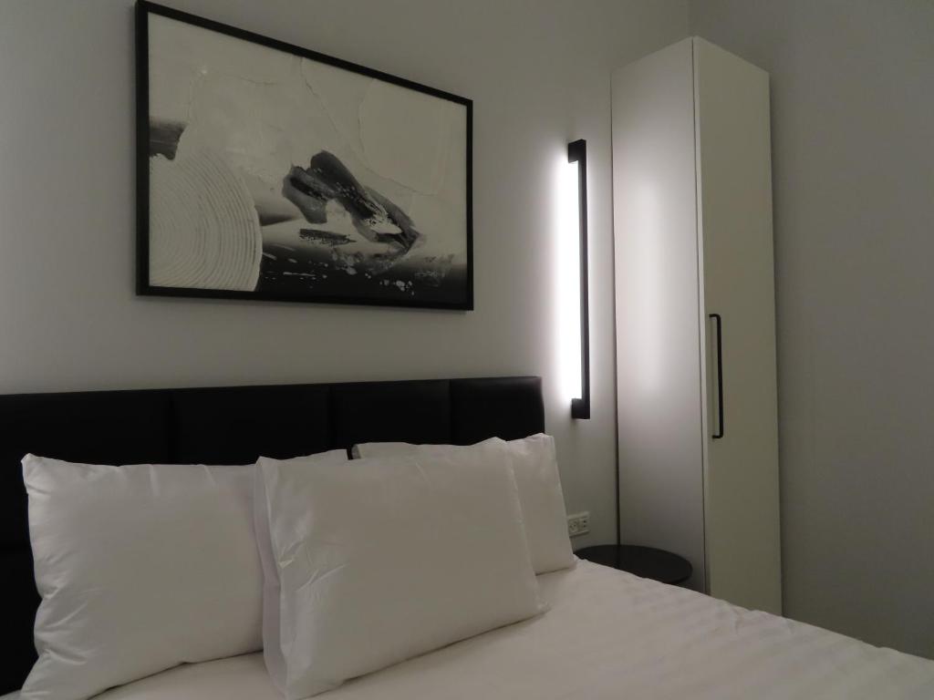 White Moon Inn photo 3