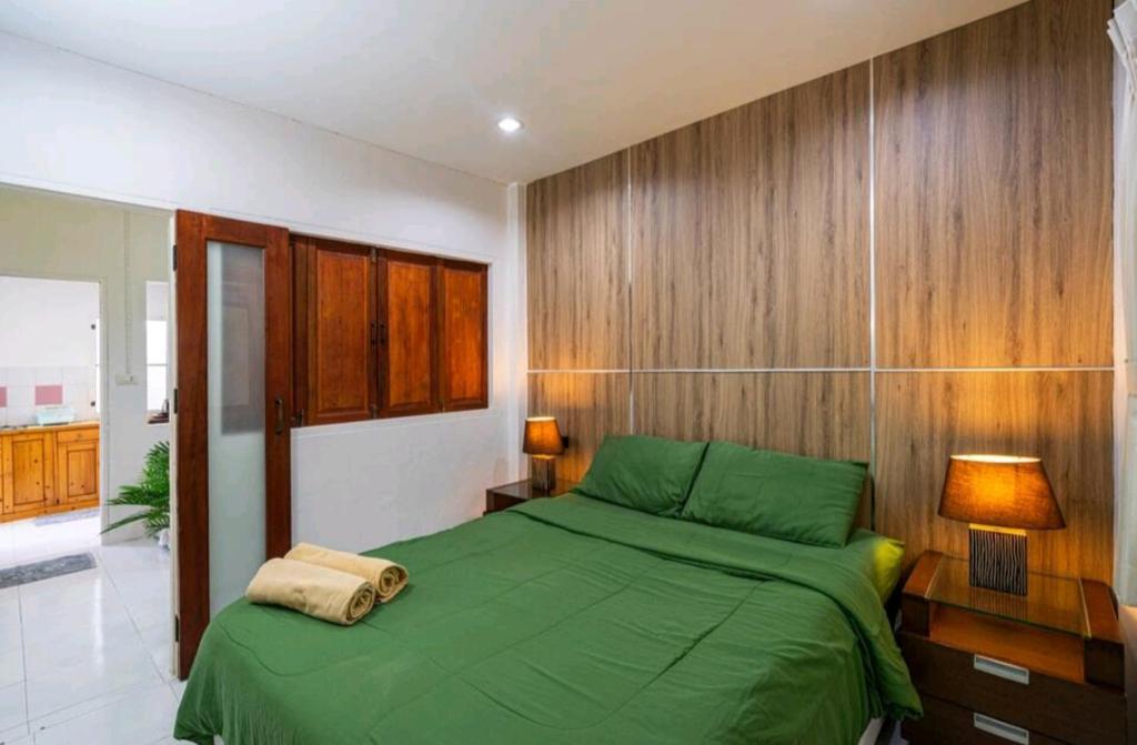Village Studio ST2