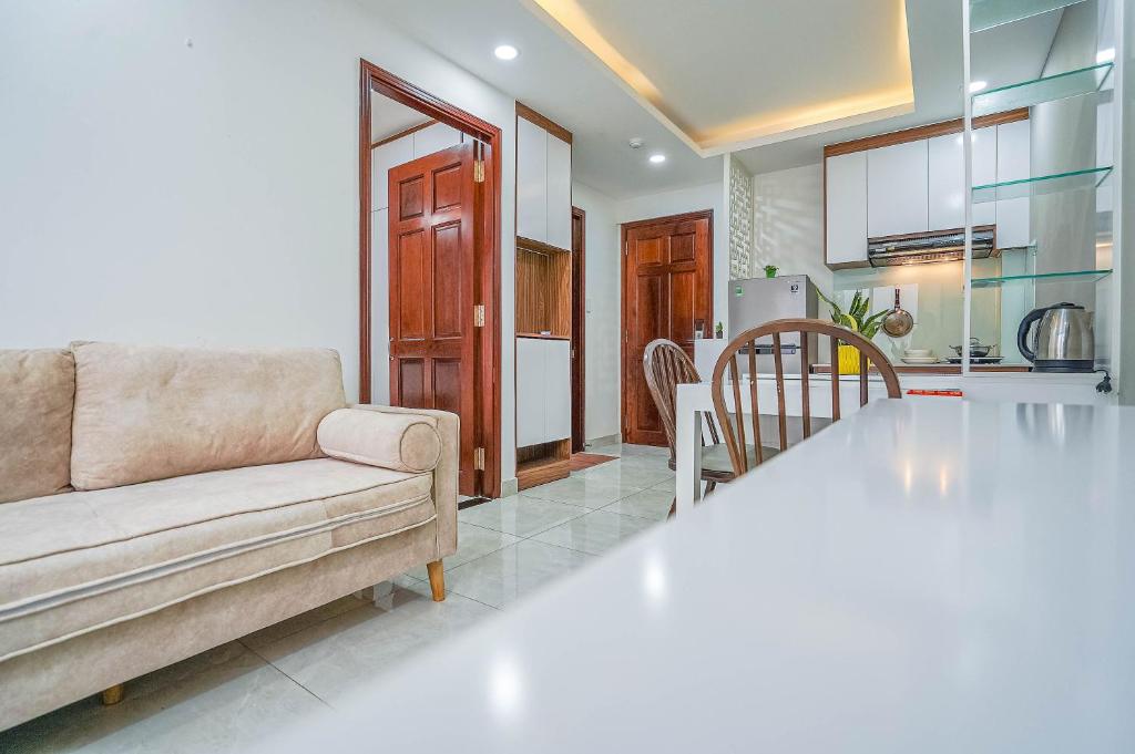 SpringHill Apartment - The High Class - Tap to explore photos
