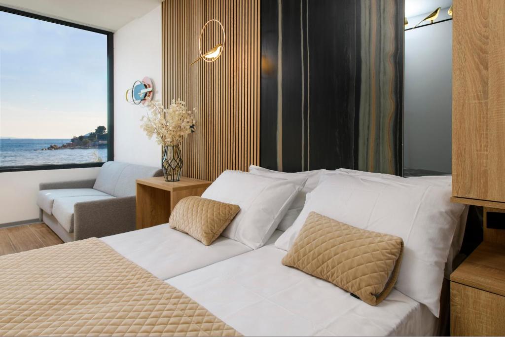 Via Mare Luxury Rooms photo 3