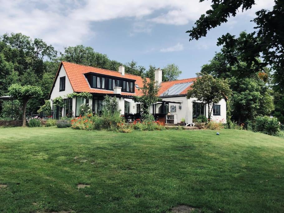 Landhuis het Woud. max. 11 pers. with private pool