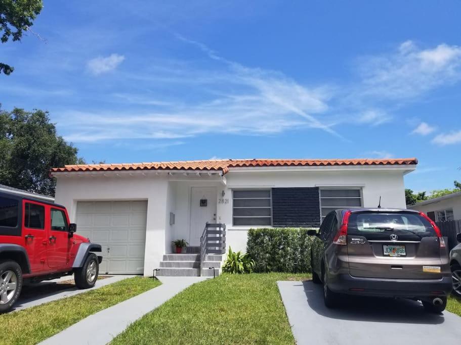 My lovely home in Miami 15 minutes from the Beach image