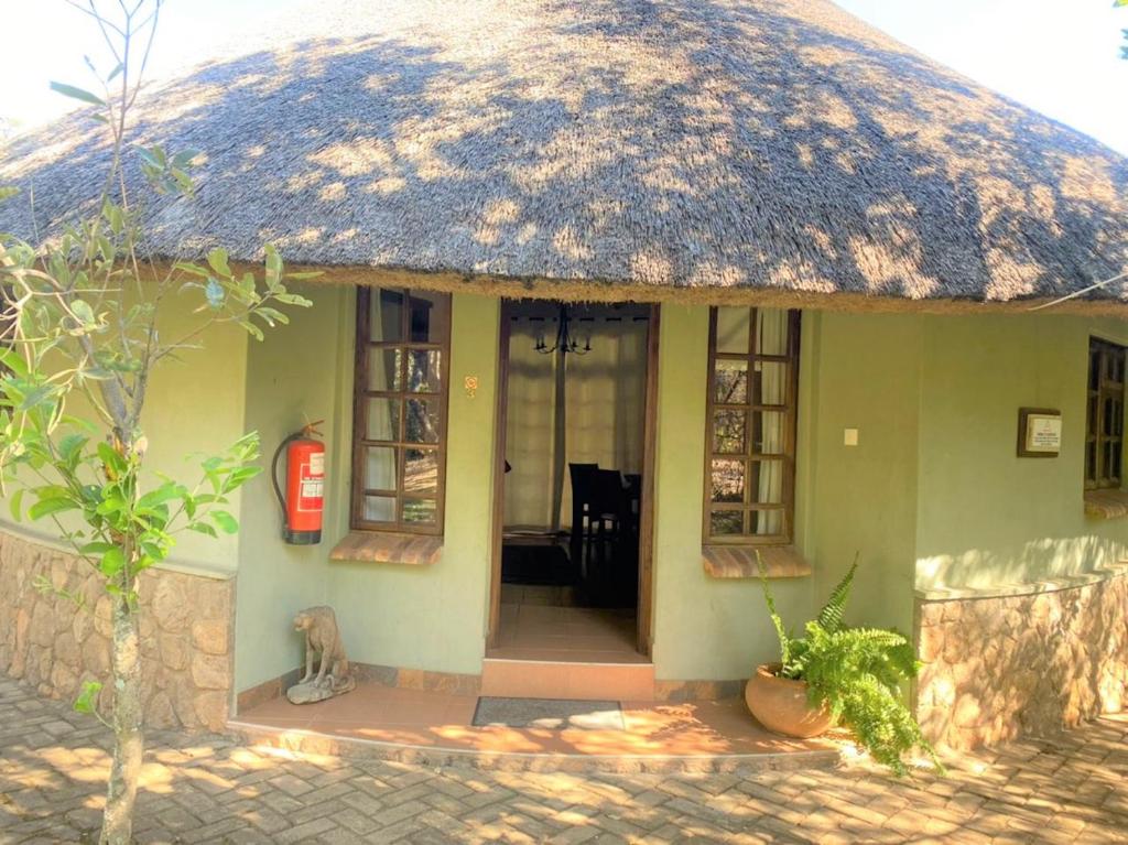 Double lodge on natural African bush - 2112 photo 3