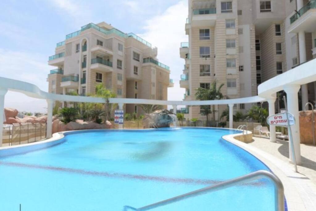 Modern 2BR APT Golf Residence photo 4