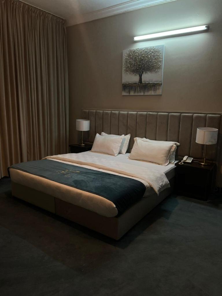 Crystal Blue Hotel photo 3