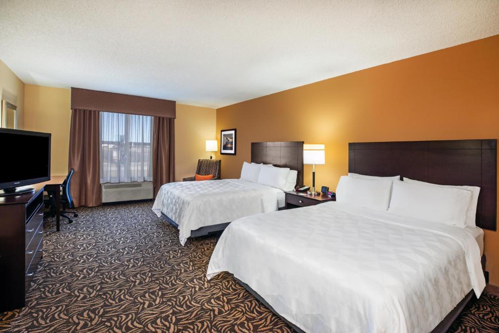 Holiday Inn Ardmore, an IHG Hotel photo 4