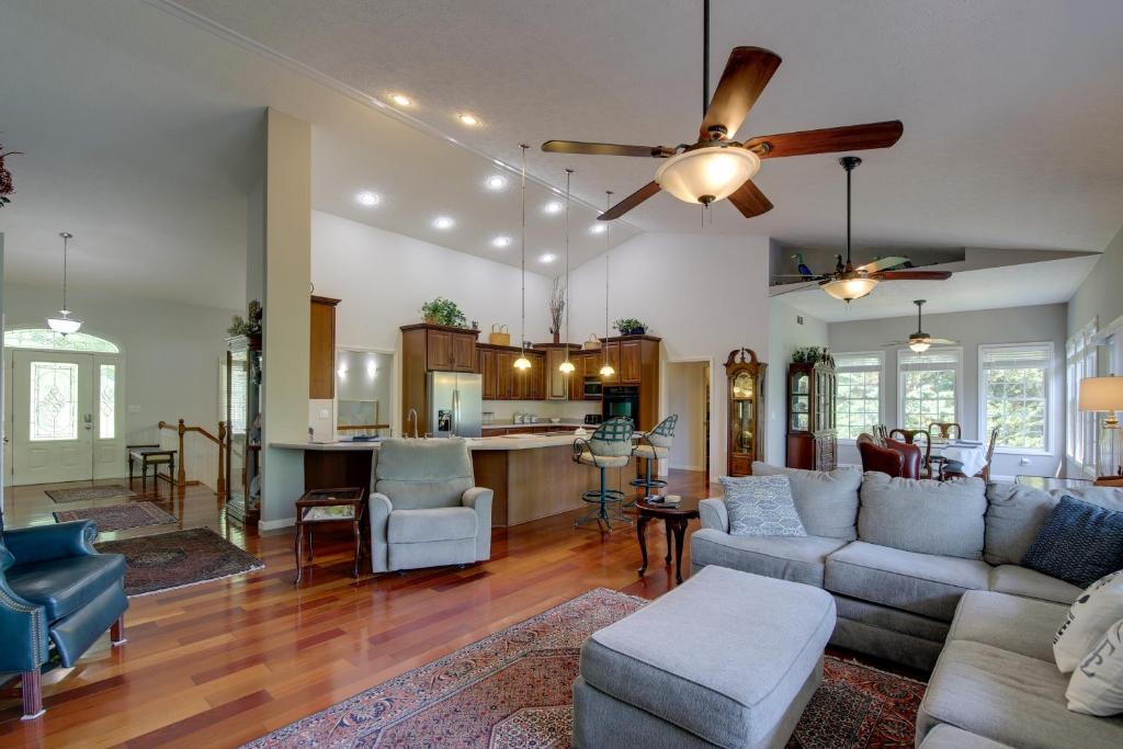 Lakefront LaFollette Home with Private Boat Slip! photo 4