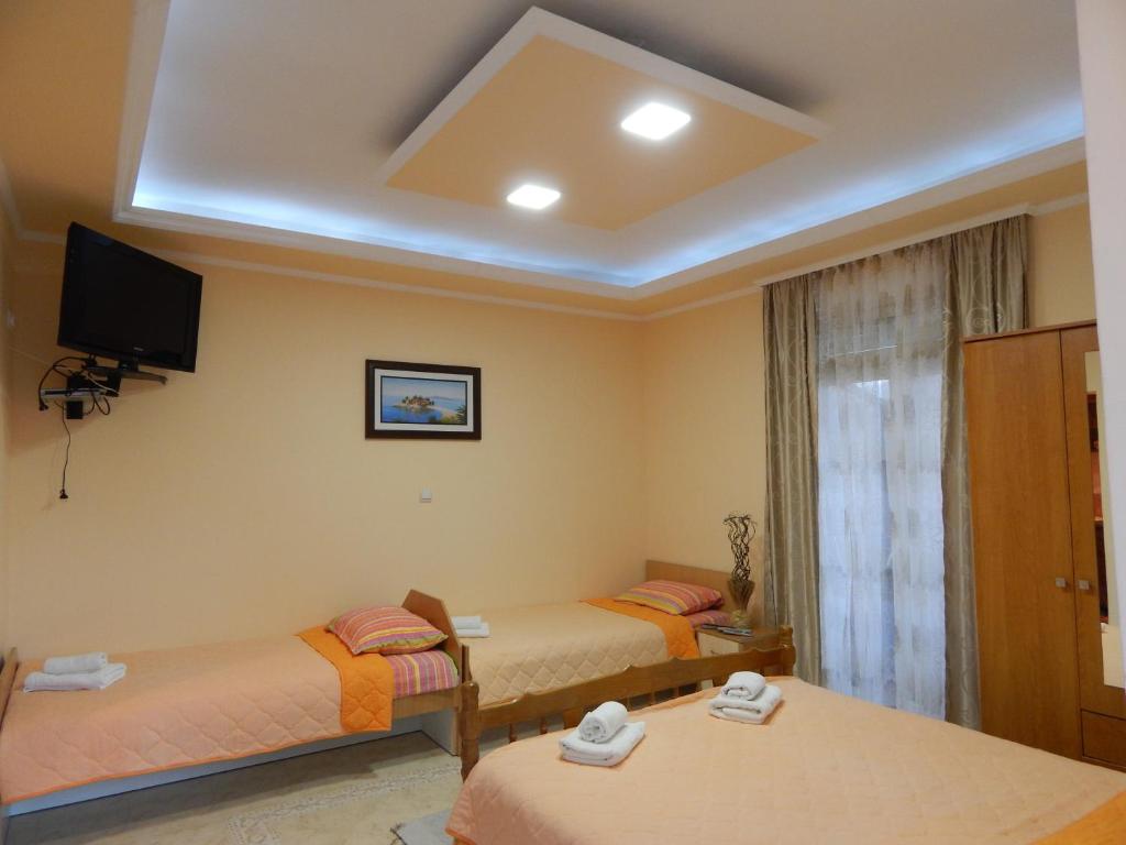 Apartments Klakor