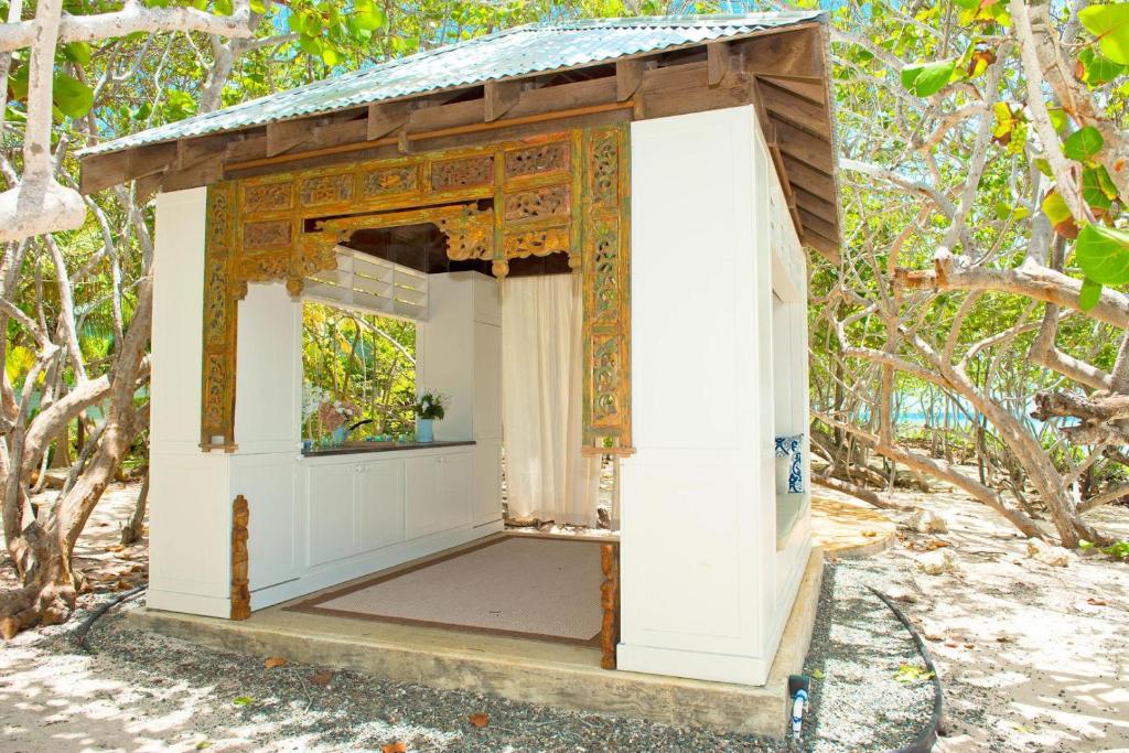 Pomegranate Cottage by Grand Cayman Villas & Condos photo 1