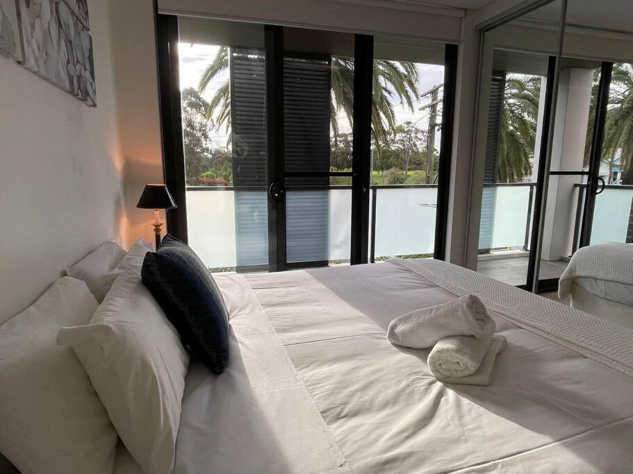 River&Park view 2bedroom Apt&Free parking by Sophia photo 2