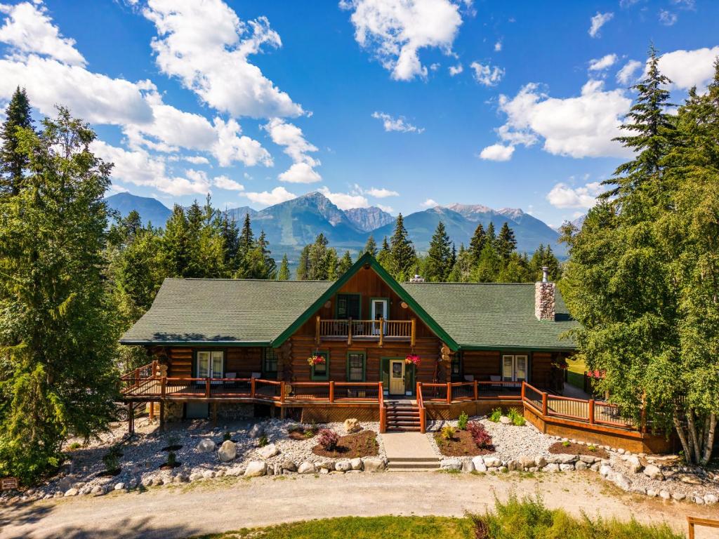 Moberly Lodge photo 1