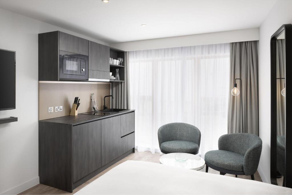 Residence Inn by Marriott Manchester Piccadilly - Tap to explore photos