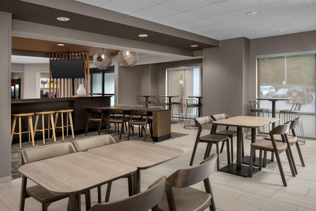 SpringHill Suites by Marriott Atlanta Buford/Mall of Georgia photo 3