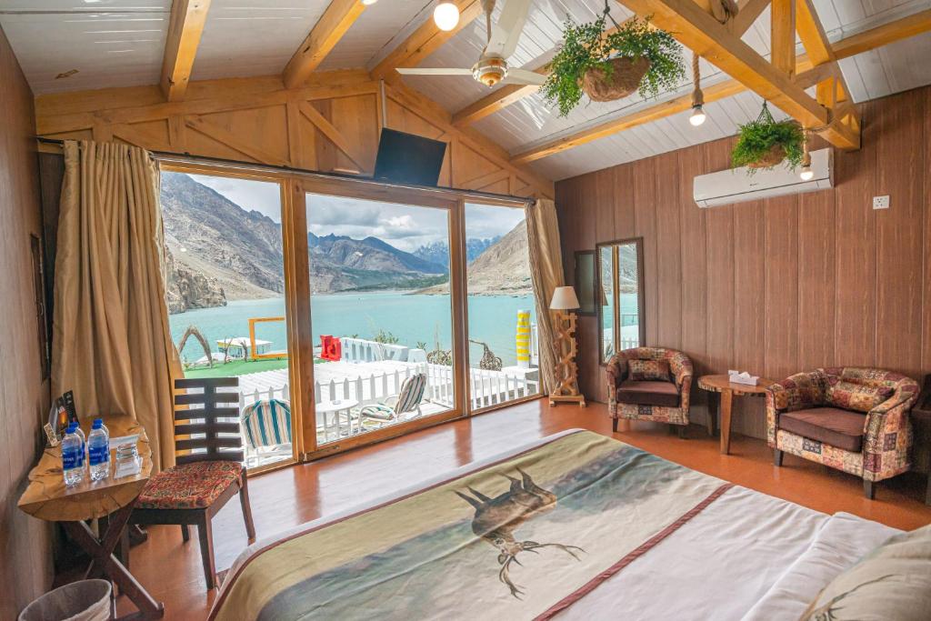 Luxus Hunza Attabad Lake Resort photo 1