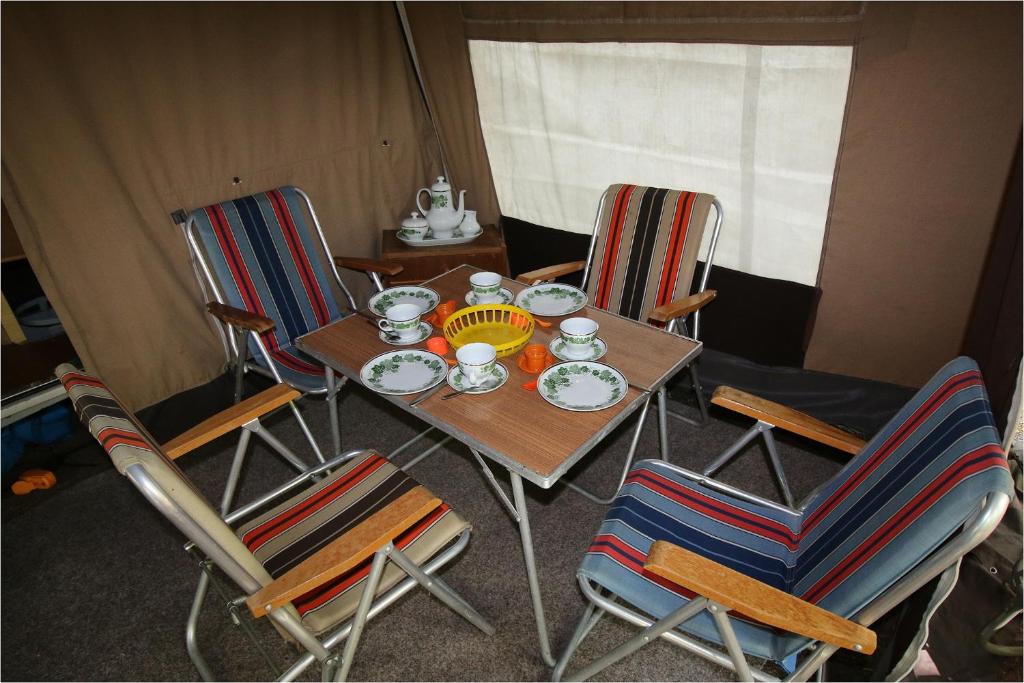 DDR Klappfix "FAMILIENPALAST" direkt am Strand photo 1
