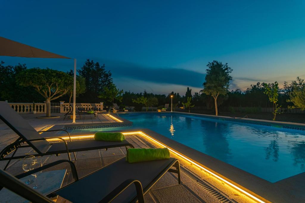 Villa Arhu photo 1
