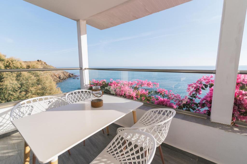 Zorbas Apartments-Am Strand von Lentas photo 2