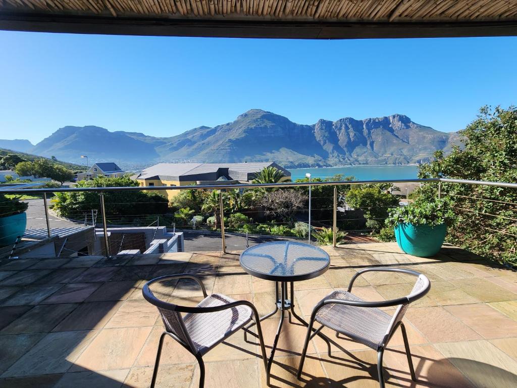 Hout Bay Breeze photo 1