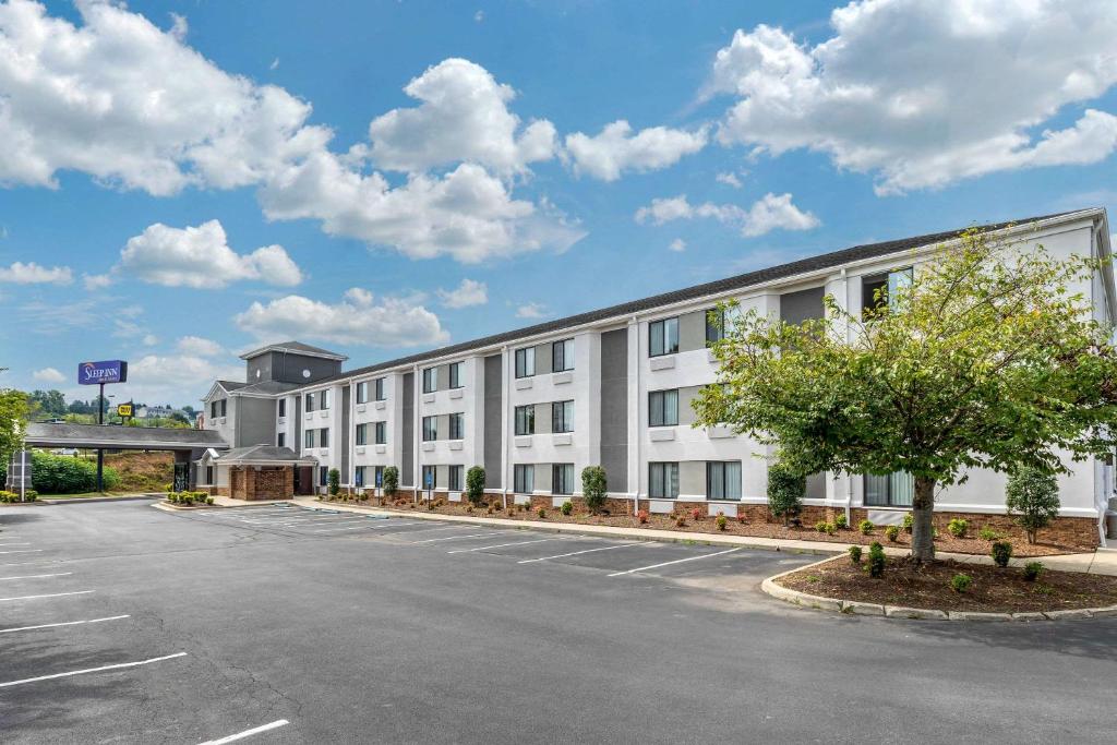 Sleep Inn & Suites Johnson City photo 2