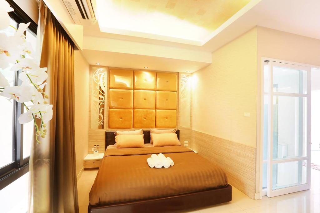 The Luxury Residence photo 1