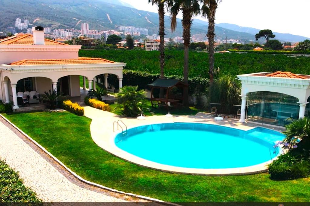 Luxury Villa Narlıdere photo 2