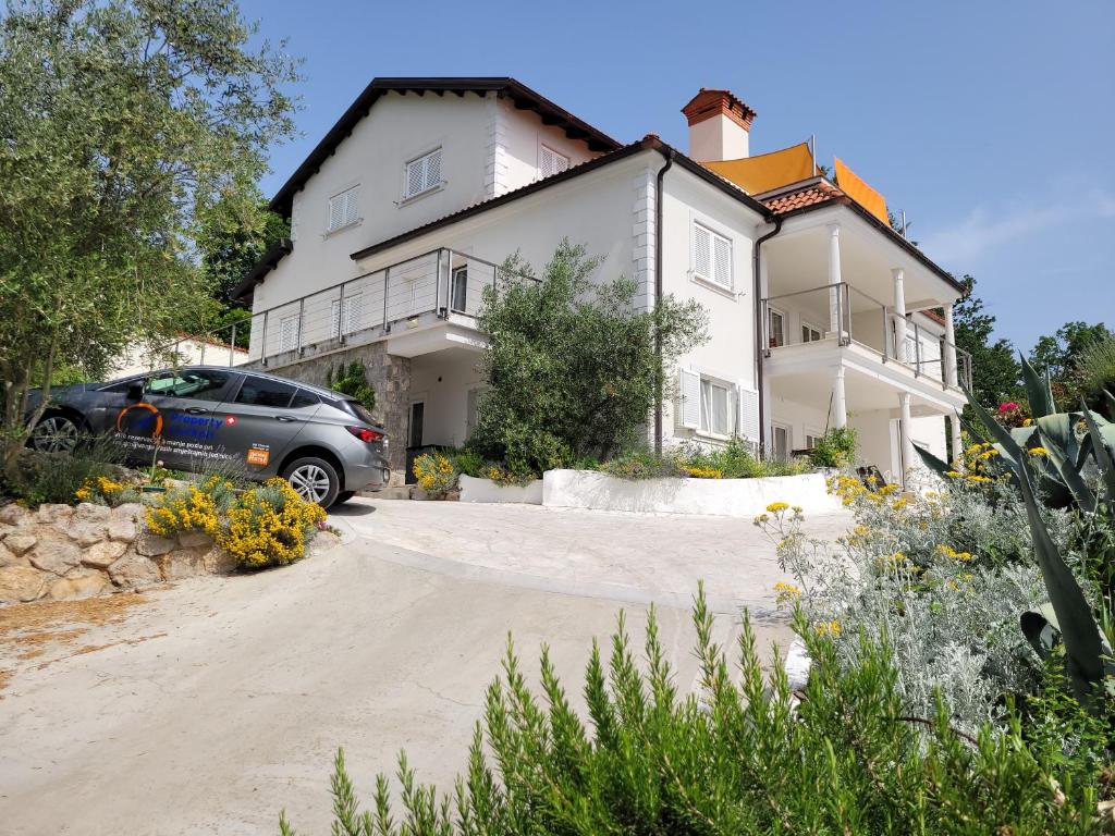 Ferienwohnung mit Pool Kroatien mit Meerblick und Pool photo 1