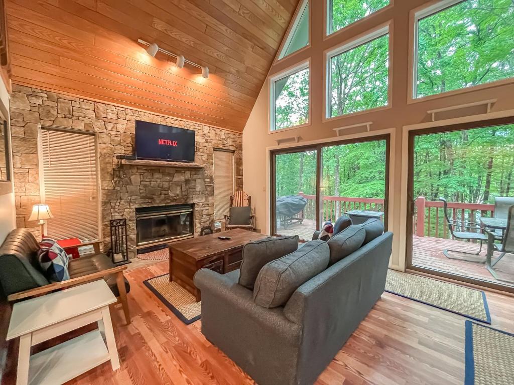 Kayaks Included Lakefront Home w Fire Pit Hot Tub Dock photo 4