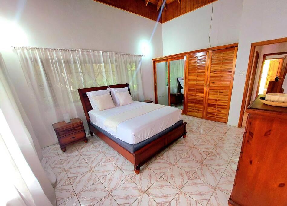 The Happy Retreat Villa in Belmont, Jamaica photo 4