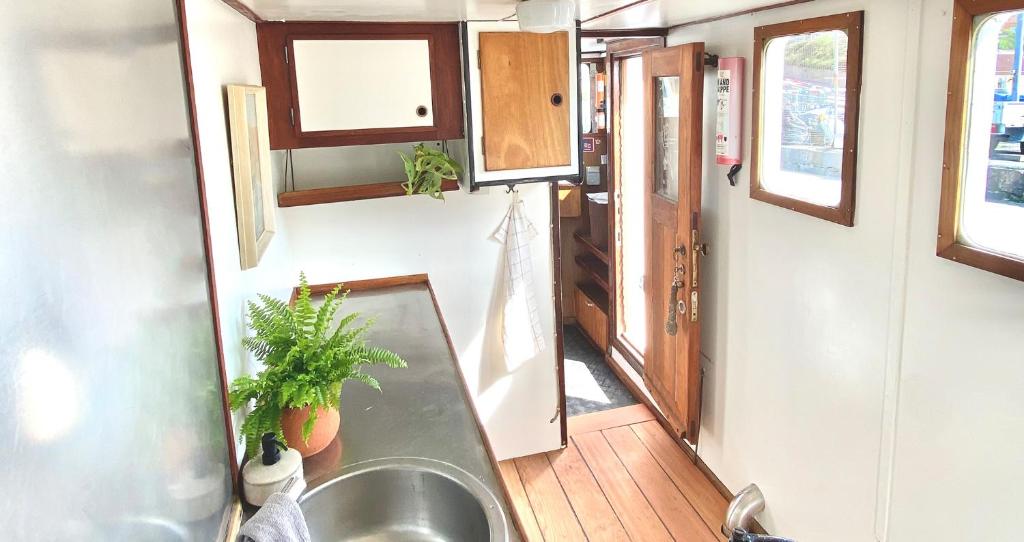 Unique Boat Accomodation - Fjælstavn - Bornholm photo 1