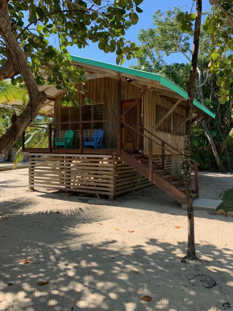 On The Beach Bungalows - Flip Flop #1