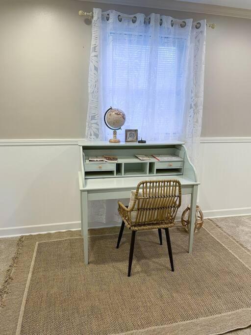 Crow's Nest - Private Guest Apt Near Bike Trail/3.7 mi to Beach photo 2