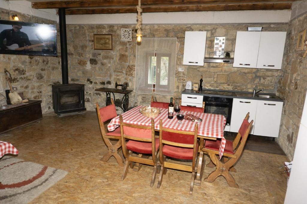 Apartment Rural Podastrana photo 4