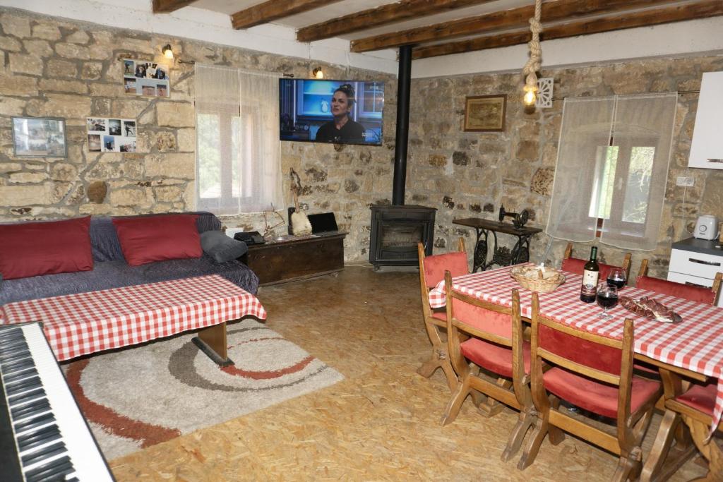 Apartment Rural Podastrana photo 3