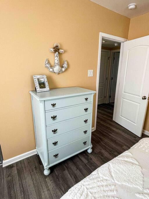 Rehoboth getaway/HotTub/EV/2bd/3.7mi beach/outlets photo 3