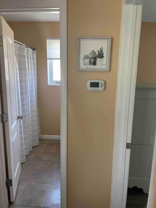 Rehoboth getaway/HotTub/EV/2bd/3.7mi beach/outlets photo 4