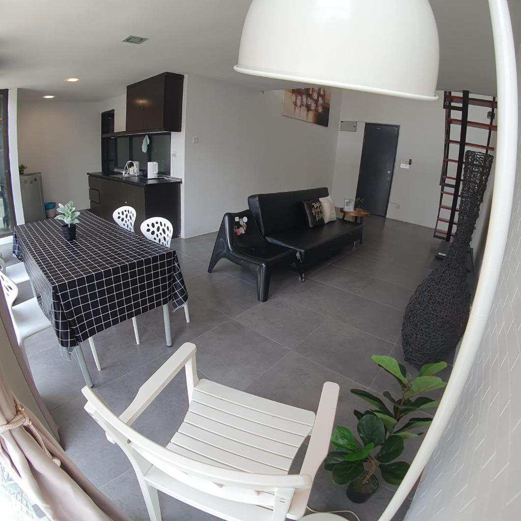 My Houze - Empire Damansara Duplex photo 1