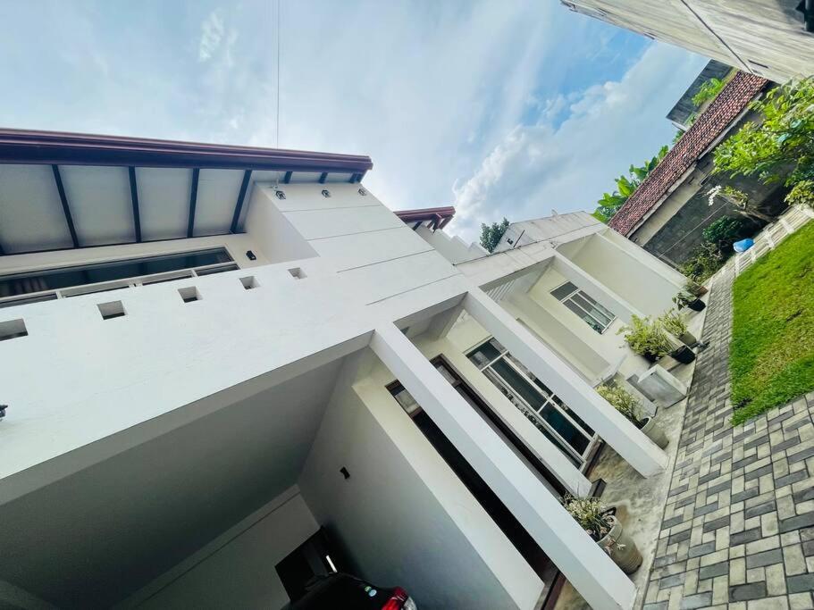 3 Bedroom House available for short/long term